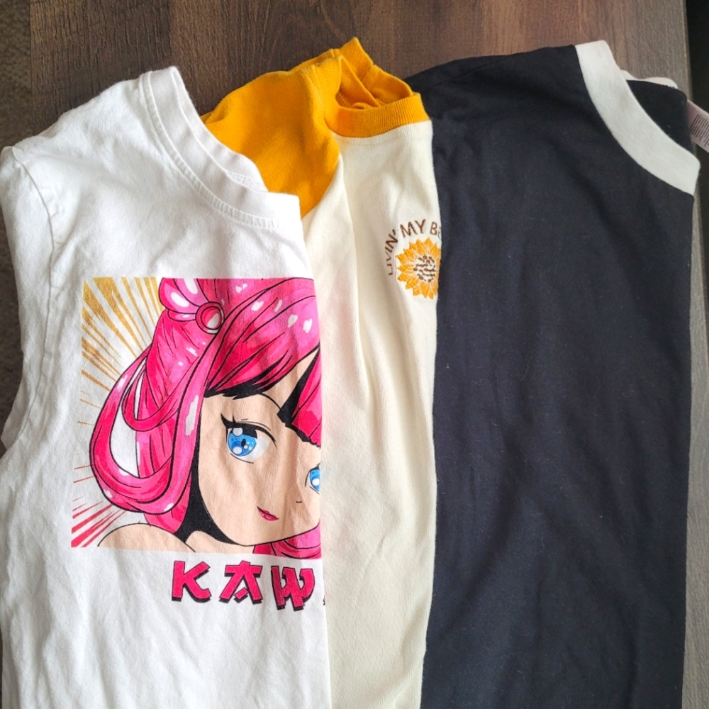 Girl's T-shirt Bundle, Multiple Sizes, 3 Pieces